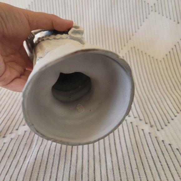 Young Woman with Fan White Painted Metal Shabby Chic Statue - Picture 6 of 11